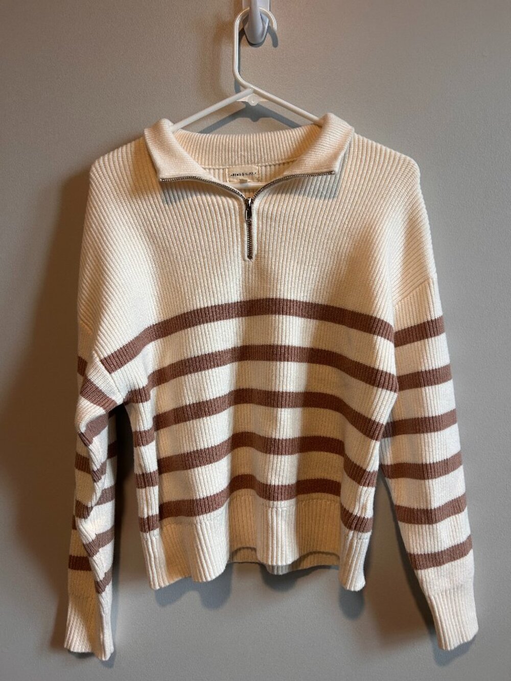 Thread & Supply Cream and Brown Striped Half-Zip Pullover Size S